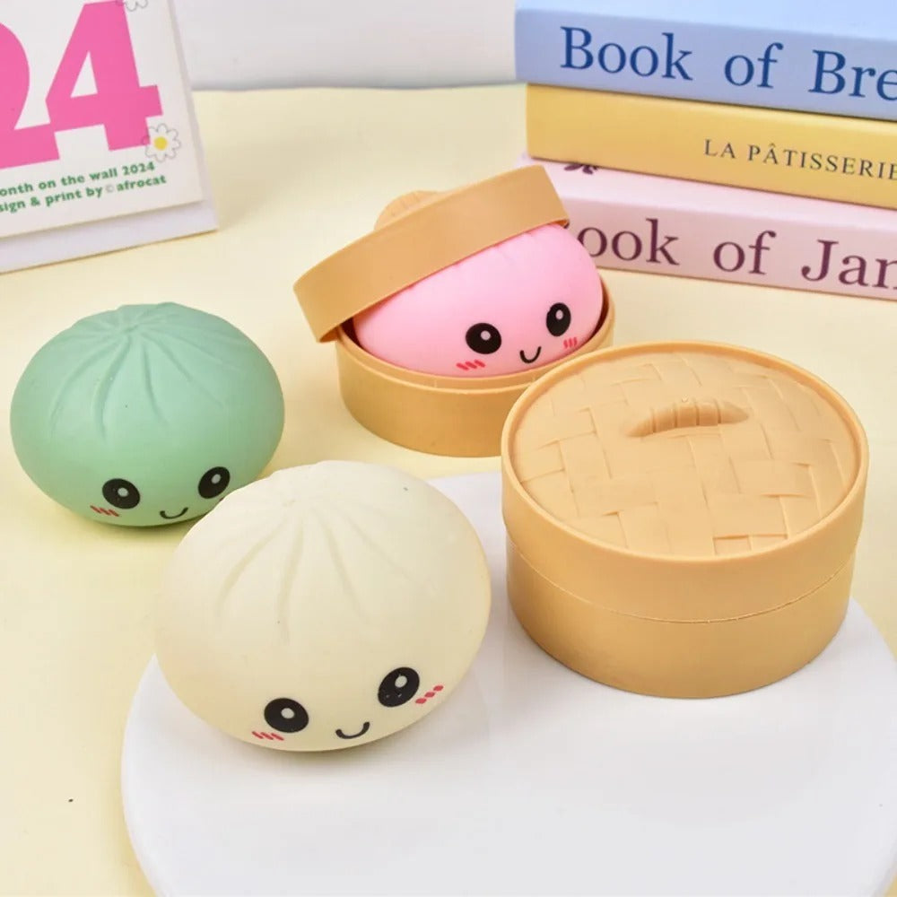 Kawaii Dumpling Squishy – Super Soft Slow-Rising Sensory Toy with Bamboo Steamer